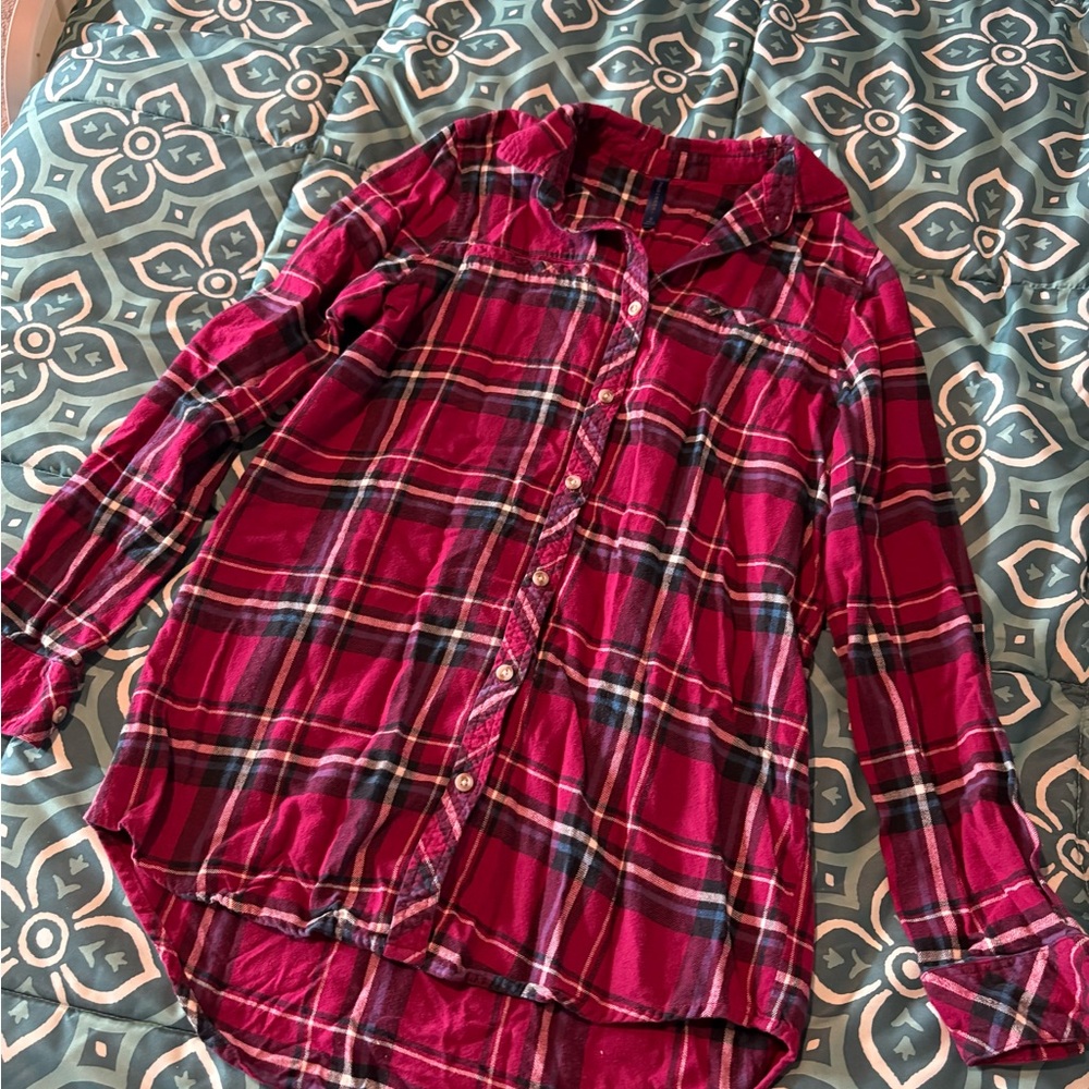 Women’s Falls Creek Red Plaid button up flannel Shirt size S